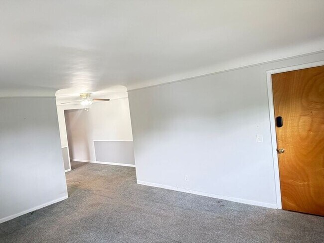 Building Photo - 7134 Delaware Ave