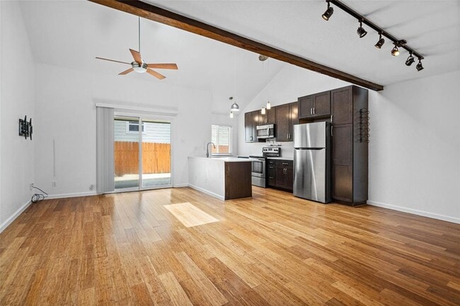 Building Photo - 1504 Bridgeway Dr