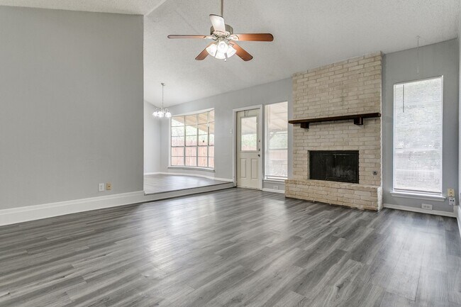 Building Photo - 13226 Chesterton Dr