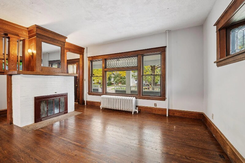 Building Photo - 1085 16th Ave SE