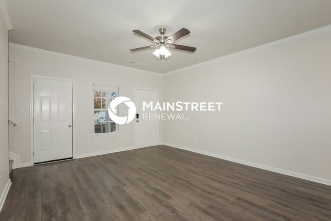 Building Photo - 3 Bedroom Pet-Friendly Home in Oakwood, GA...