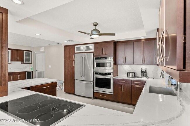 Building Photo - 877 N Hwy A1A