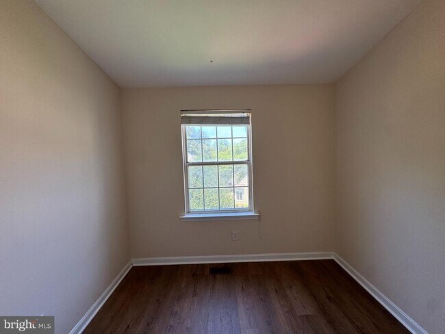 Building Photo - 12302 Sleepy Lake Ct