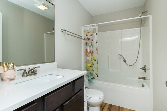 Building Photo - 1225 Cedar St