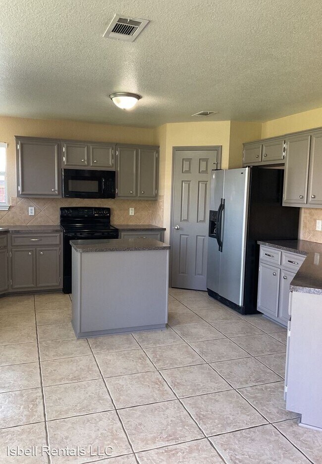 Building Photo - 4 br, 2 bath House - 4105 Maid Marian Circle
