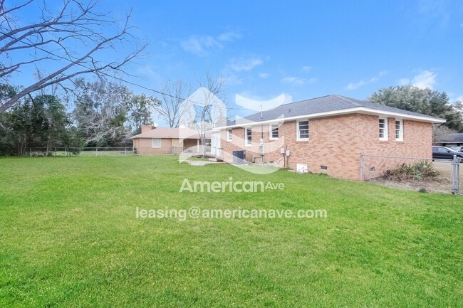 Building Photo - 890 Griffin St