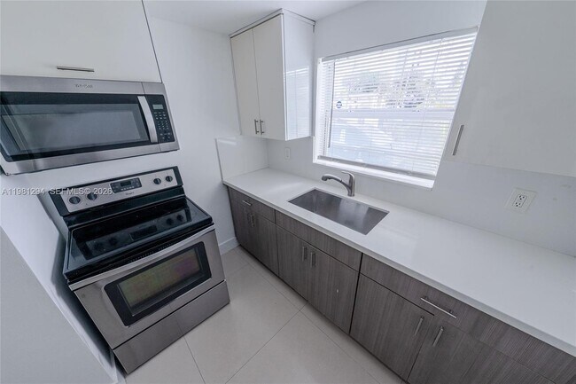 Building Photo - 1890 NW 35th St