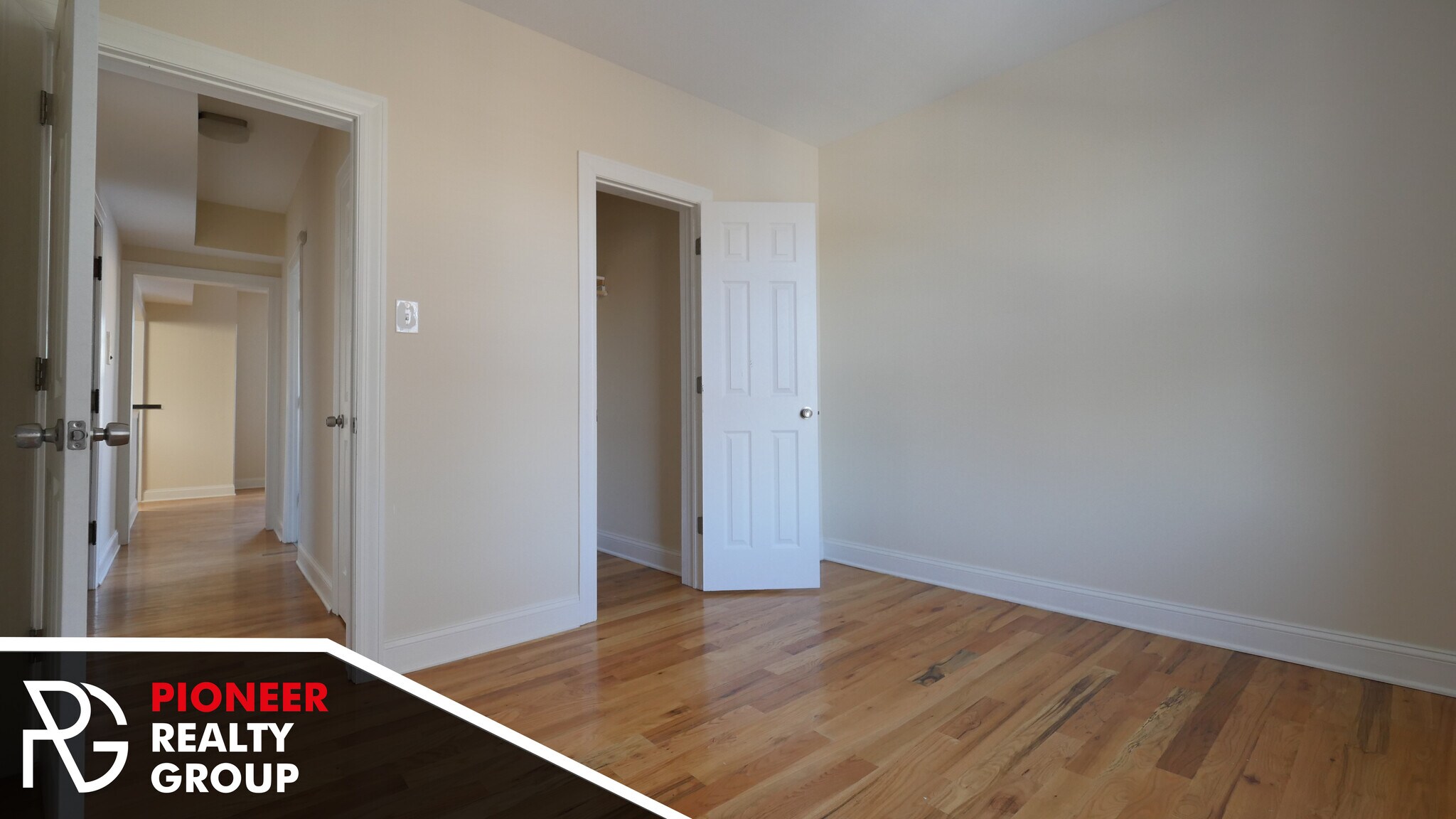 Building Photo - 1446 W Byron St