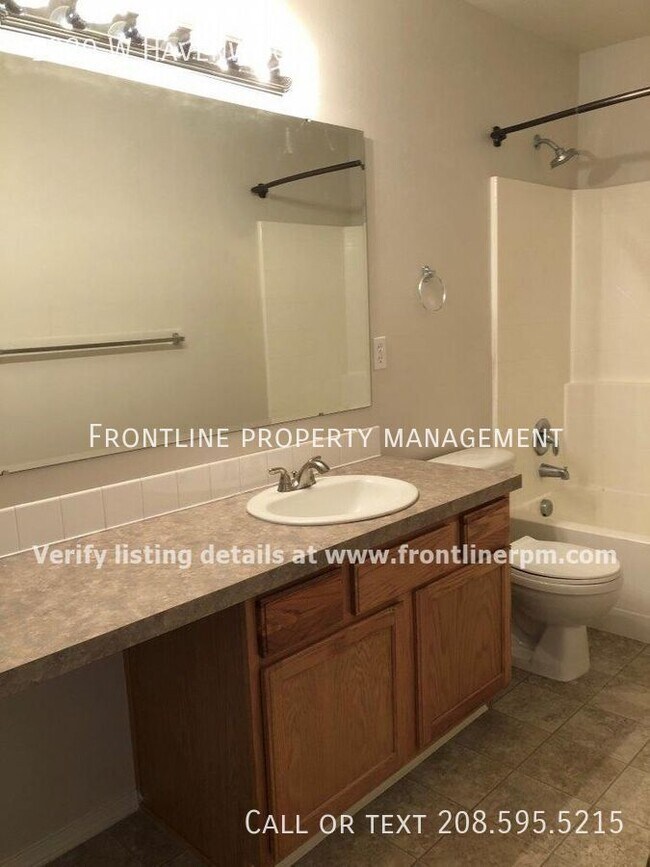 Building Photo - 1920 W Havenwood Ave