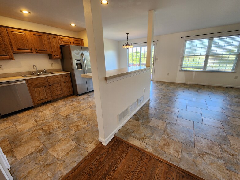 Building Photo - 513 Northstar Dr