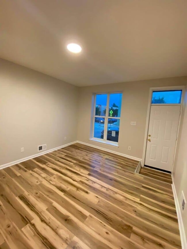 Building Photo - 2538 E Fayette St
