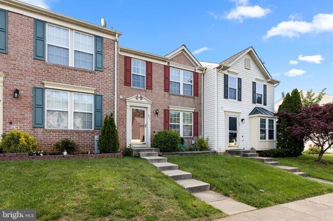 Building Photo - 577 MacIntosh Cir