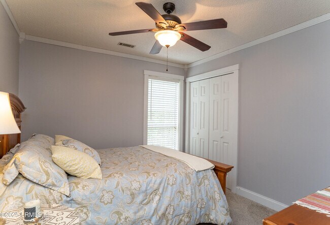 Building Photo - 18 Le Moyne Dr