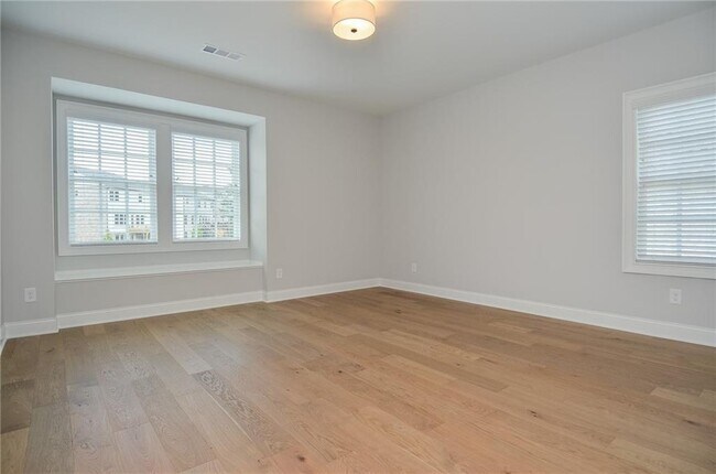 Building Photo - 3963 Enclave Wy