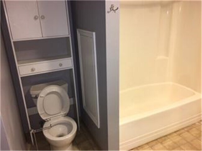 Building Photo - 1601 Delaware Ave