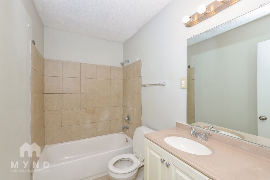 Building Photo - 3403 Brockcrest Cove