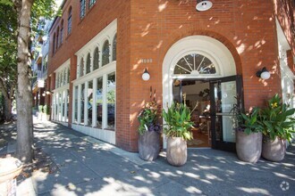 Building Photo - RARE Availability: Stunning Studio on Miss...