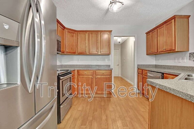 Building Photo - 69 Meadows Creek Ln