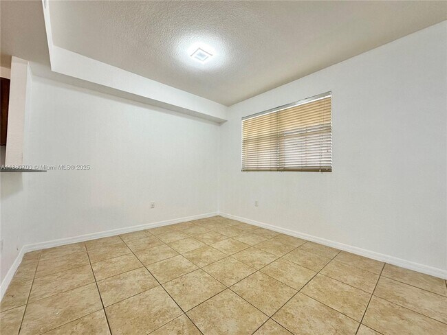 Building Photo - 10870 NW 88th Terrace