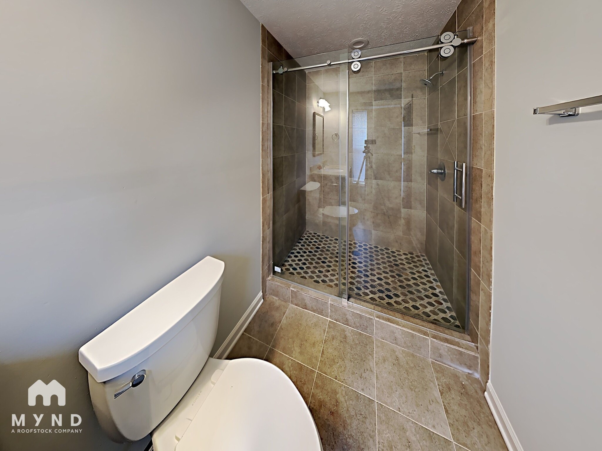 Building Photo - 4832 Wyndam Dr
