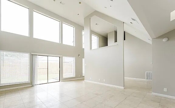 Building Photo - 10722 Shawnbrook Dr