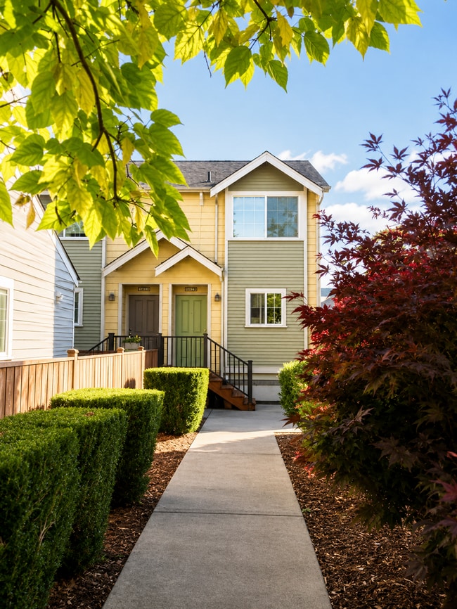 Building Photo - West Seattle Townhome