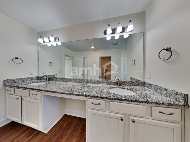 Building Photo - 531 Drema Ct