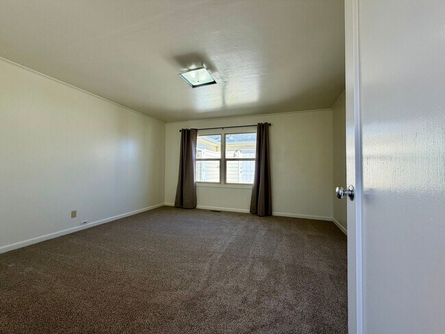 Building Photo - 3030 Park St