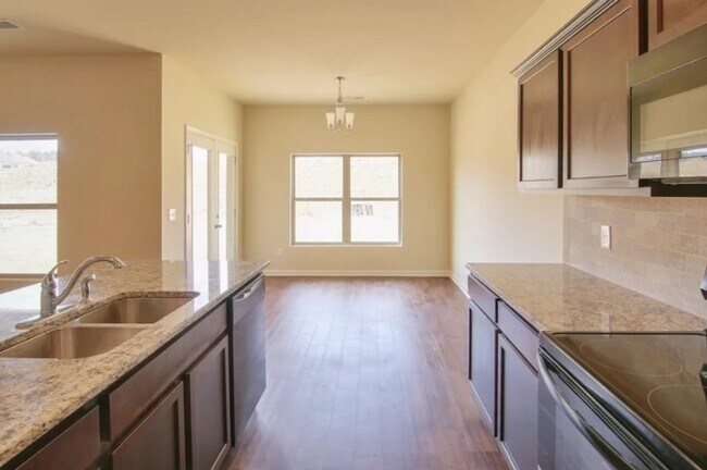 Building Photo - 6130 Mahogany Ter