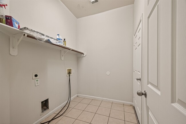 Building Photo - 1918 Riane Ln