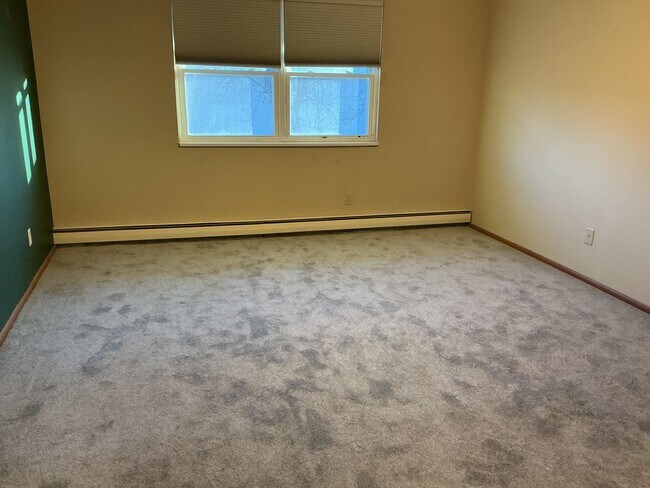 Building Photo - Brown Deer 2BR/1.5 Bath – Heat & Hot Water Included w/ Underground Parking!!!!