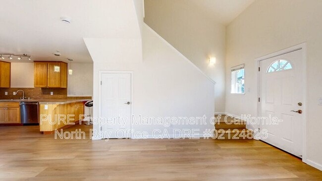 Building Photo - 120 Treadway Ct