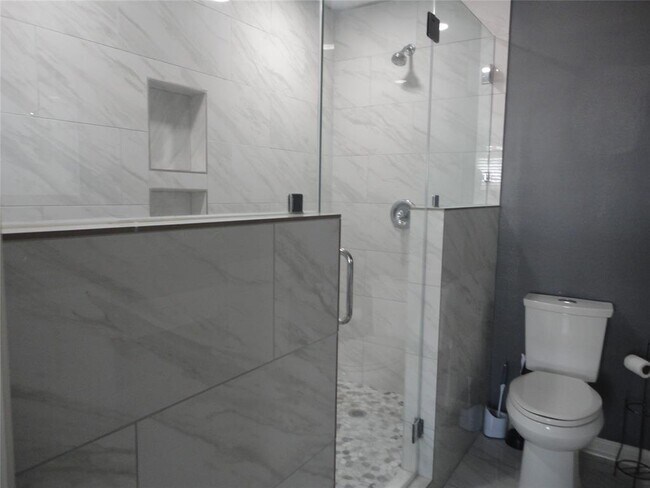 Building Photo - 4803 Russet Trail Ct