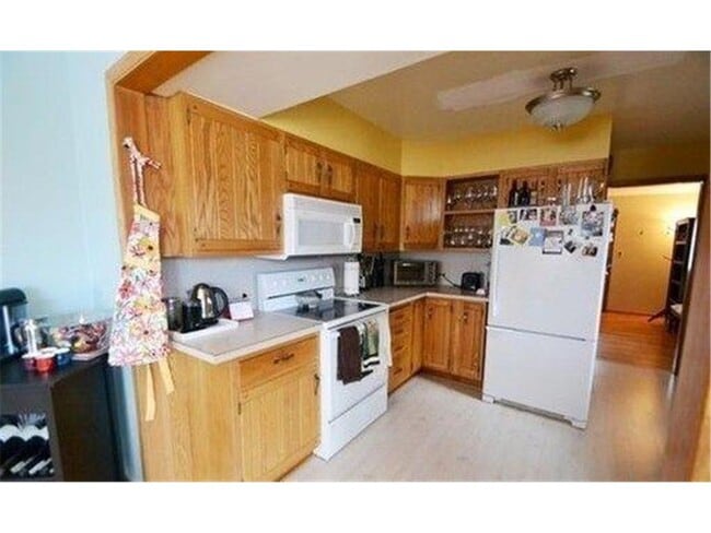 Building Photo - 3352 Xenwood Ave S