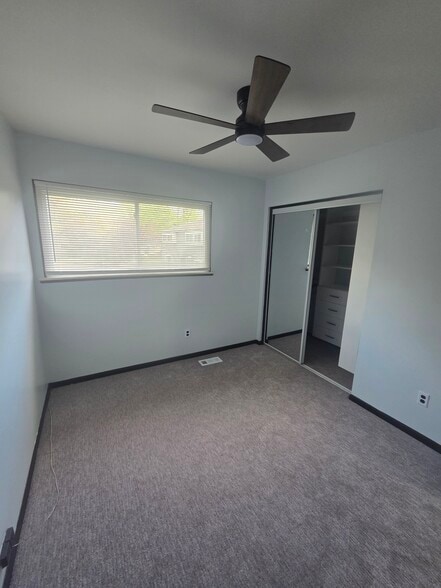 2nd bedroom - 1095 Green Meadows Dr
