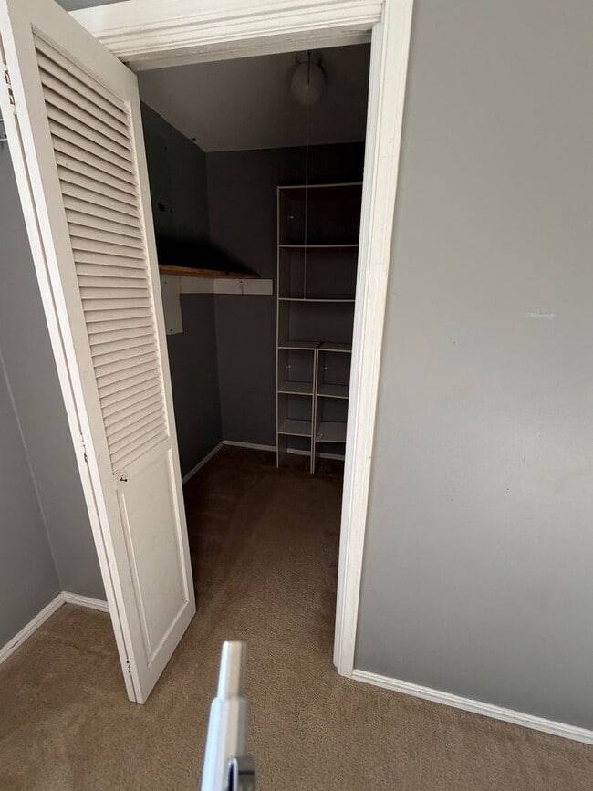 Building Photo - 2 story house for lease. Open floor plan in kitchen & living. Lots of storage. Large fenced backy...