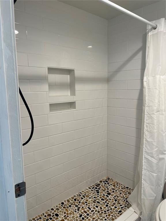 Building Photo - 612 Bird Bay Dr W