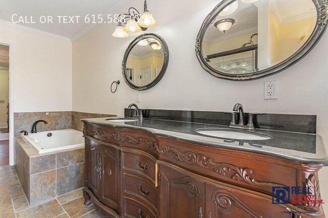 Building Photo - 123 Villa View Ct