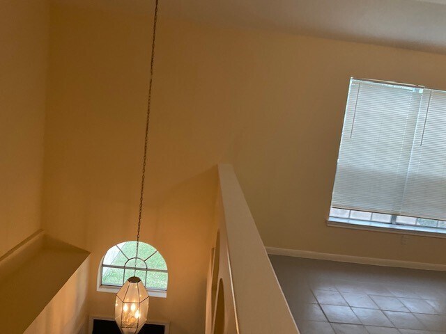Building Photo - 17911 Scenic Oaks Dr
