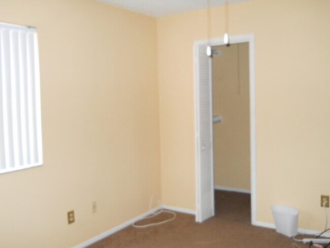 Building Photo - 3513 Tree Ridge Ln NE
