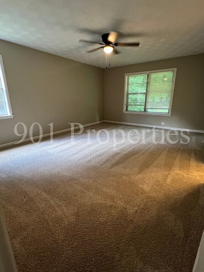 Building Photo - 5140 Longmeadow Cove
