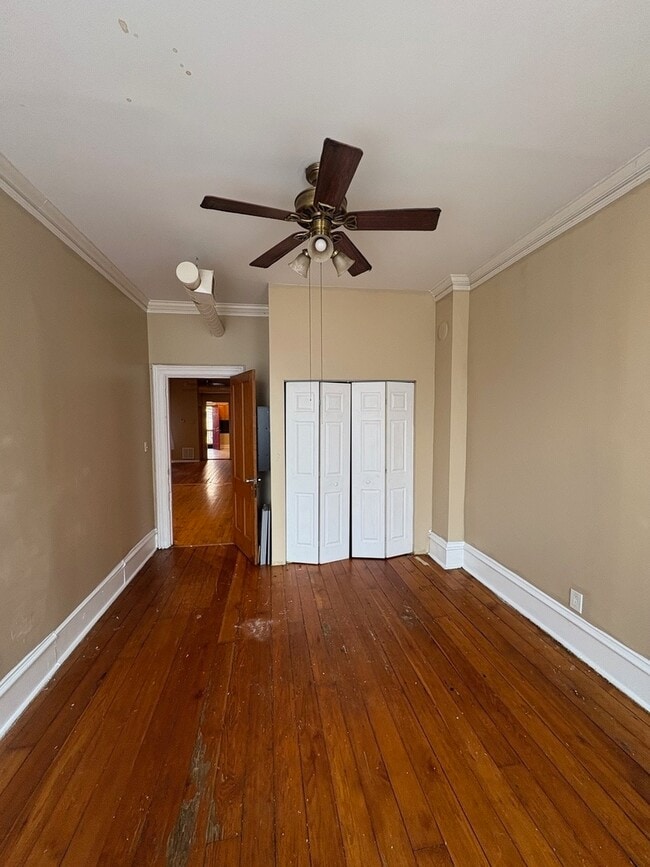 Building Photo - 1154 W 18th St