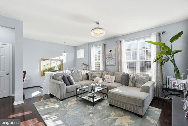 Building Photo - 9052 Isabel Ln