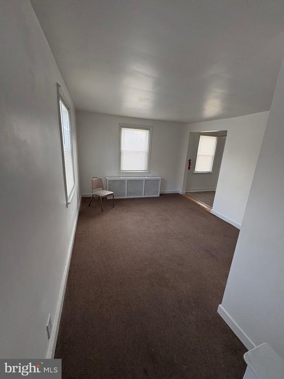 Building Photo - 636 Park Ln