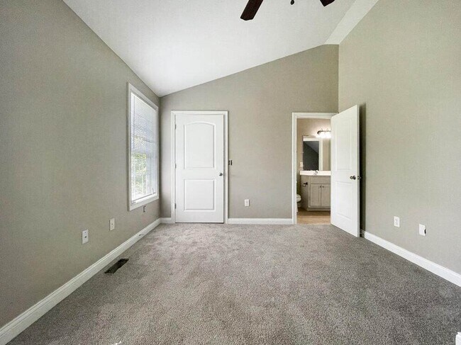 Building Photo - 1141 Unity Dr