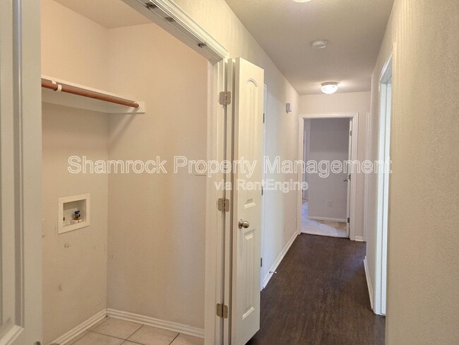 Building Photo - 1211 Sironia Trail
