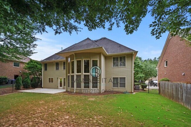 Building Photo - 5 Bedroom House in gated community in Duluth, GA.