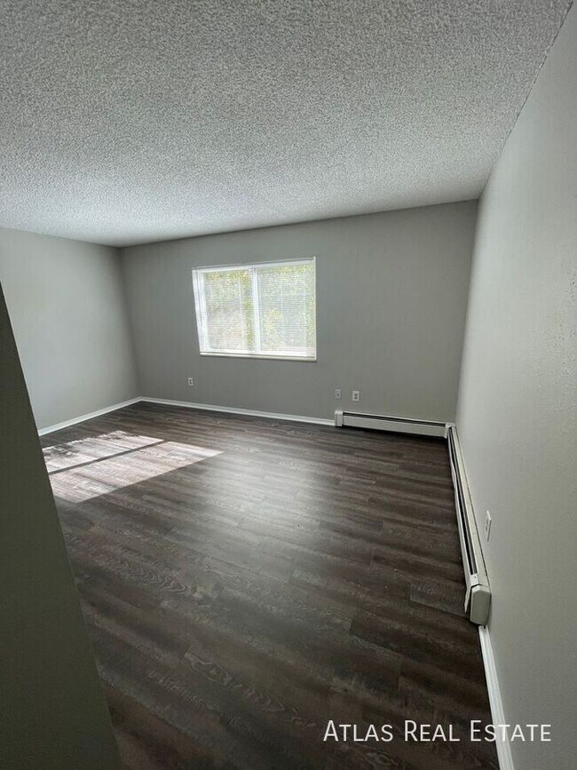Building Photo - 415 St Vrain Pl