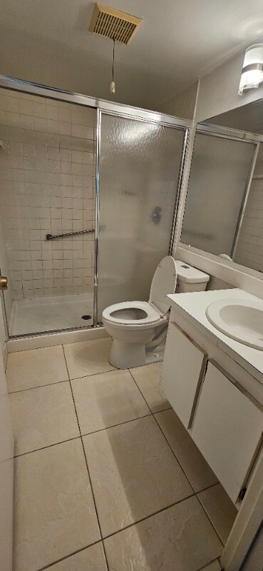 Building Photo - 3670 Alder Dr