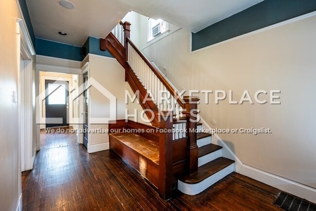 Building Photo - 2922 Hackberry St